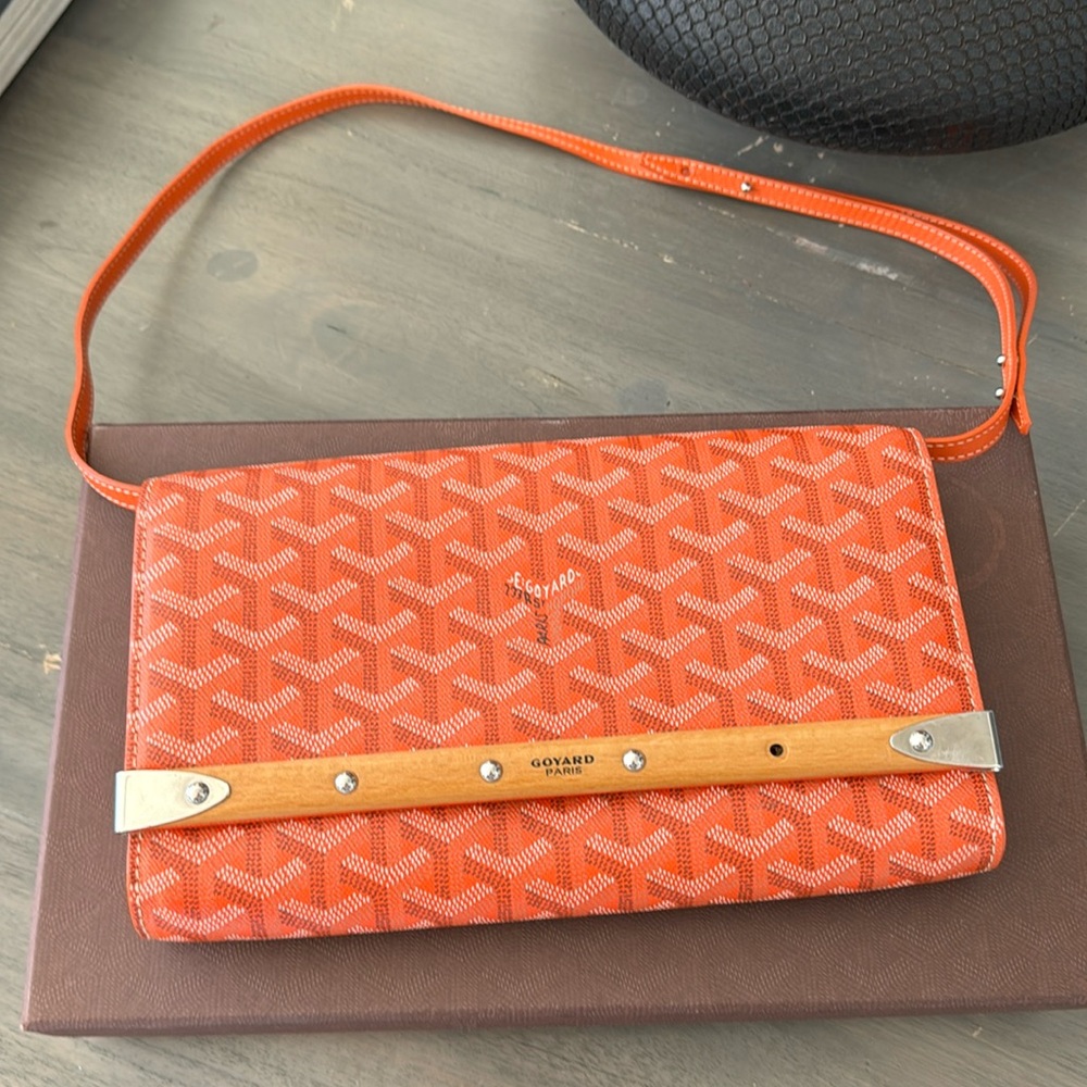 Goyard monoca clutch